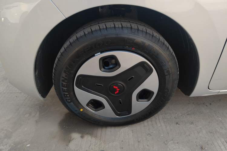 Used Wuling Zhiguang New Energy 2025 Model 305km Ambitious Edition Exterior 7