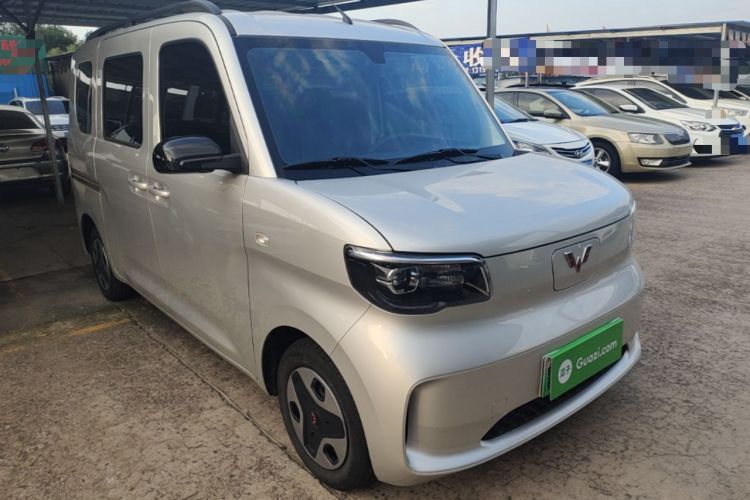 Used Wuling Zhiguang New Energy 2025 Model 305km Ambitious Edition Front Right 45 Deg