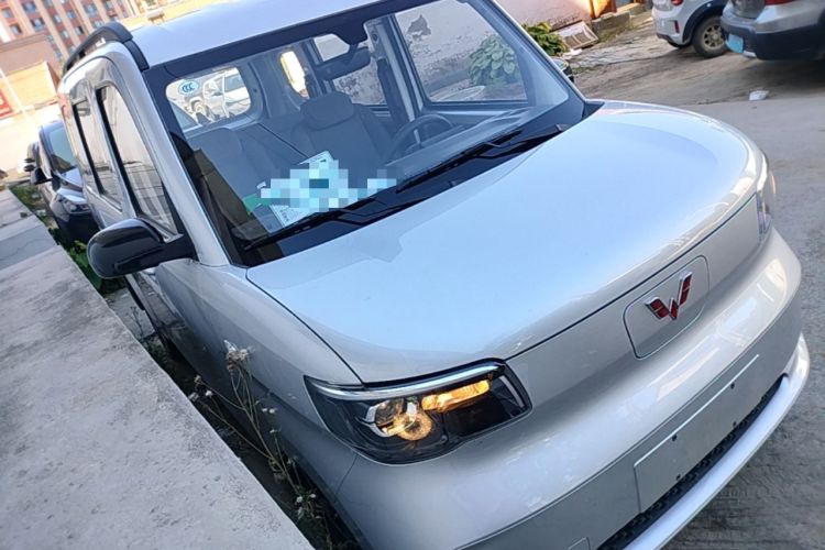 Used Wuling Zhiguang New Energy 2025 Comfort Model Front Right 45 Deg