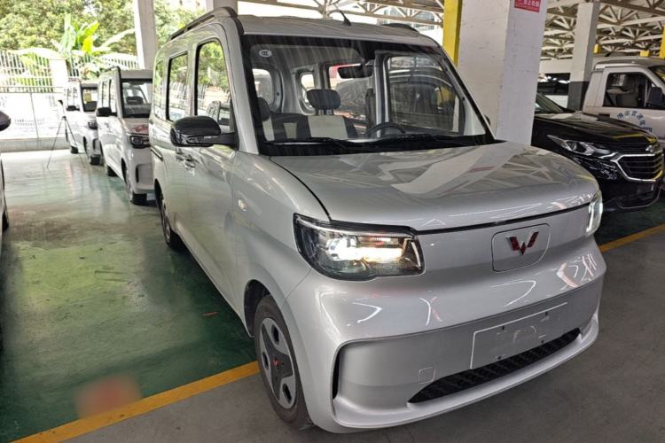 Used Wuling Zhiguang New Energy 2025 Model 305km Ambitious Edition Front Right 45 Deg