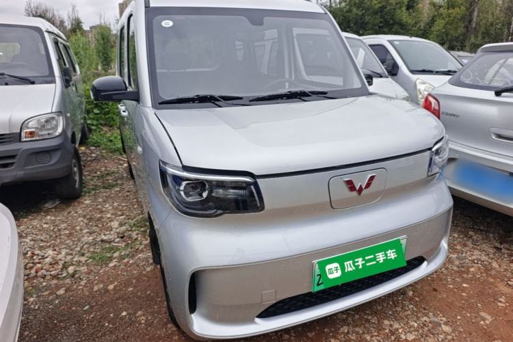 Used Wuling Zhiguang New Energy 2025 Comfort Model Front Right 45 Deg