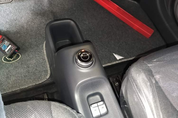 Used Wuling Zhiguang New Energy 2025 Comfort Model Gear Lever