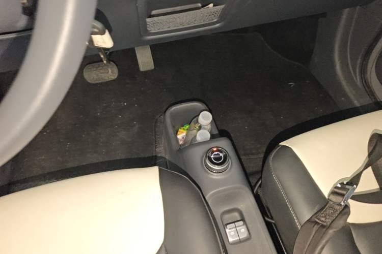 Used Wuling Zhiguang New Energy 2025 Model 305km Ambitious Edition Gear Lever