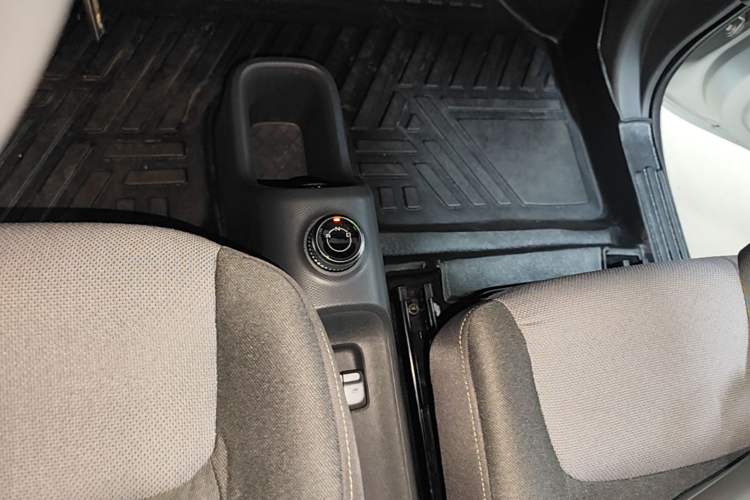 Used Wuling Zhiguang New Energy 2025 Model 305km Ambitious Edition Gear Lever