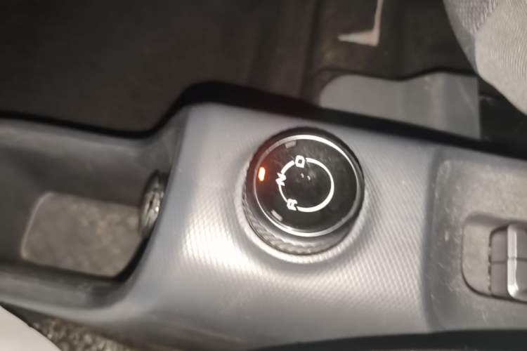 Used Wuling Zhiguang New Energy 2025 Standard Model Gear Lever