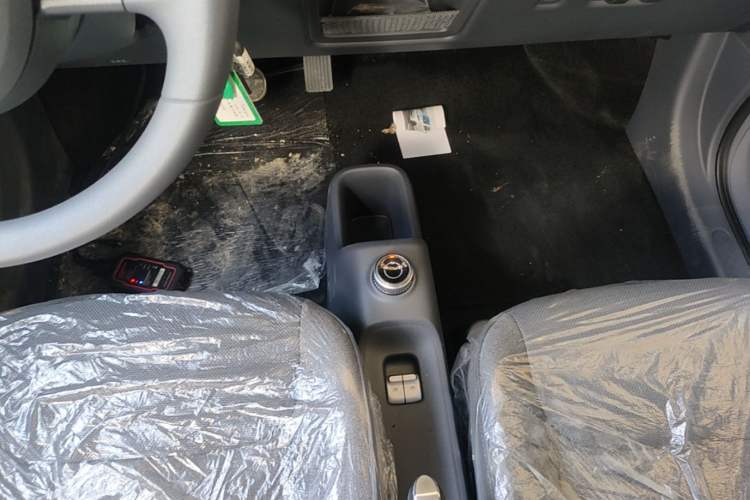 Used Wuling Zhiguang New Energy 2025 Standard Model Gear Lever