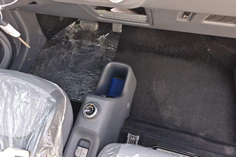 Used Wuling Zhiguang New Energy 2025 Model 305km Ambitious Edition Gear Lever