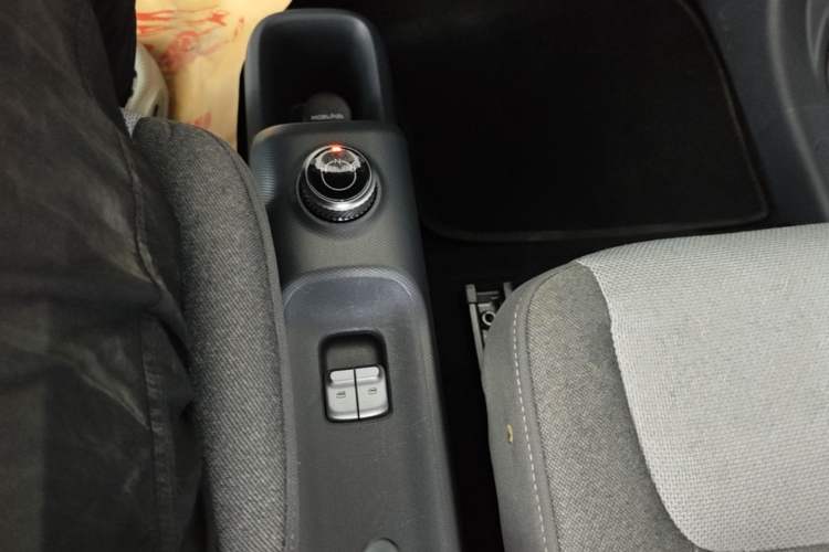 Used Wuling Zhiguang New Energy 2025 Model 305km Ambitious Edition Gear Lever