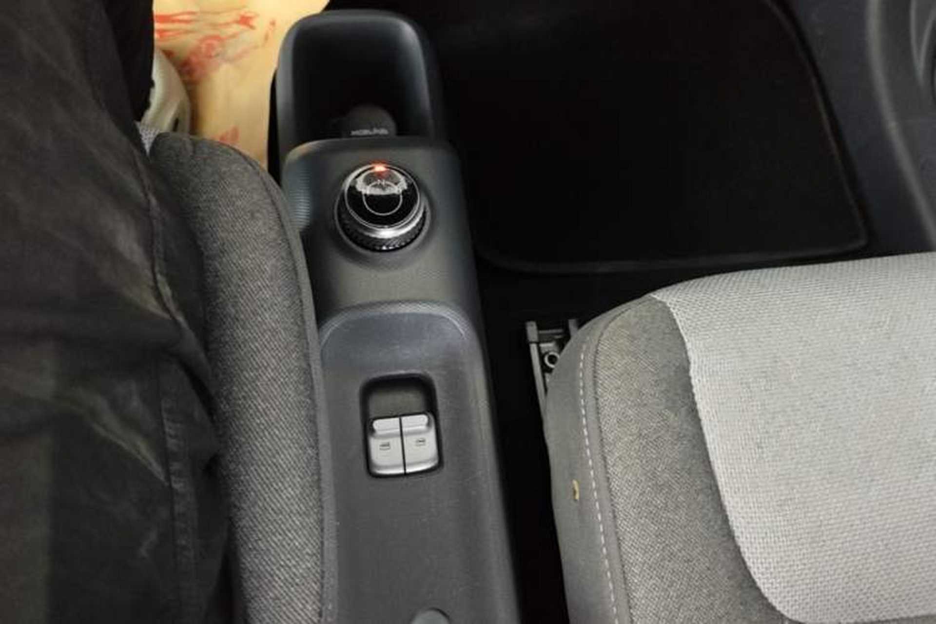 Used Wuling Zhiguang New Energy 2025 Model 305km Ambitious Edition Gear Lever