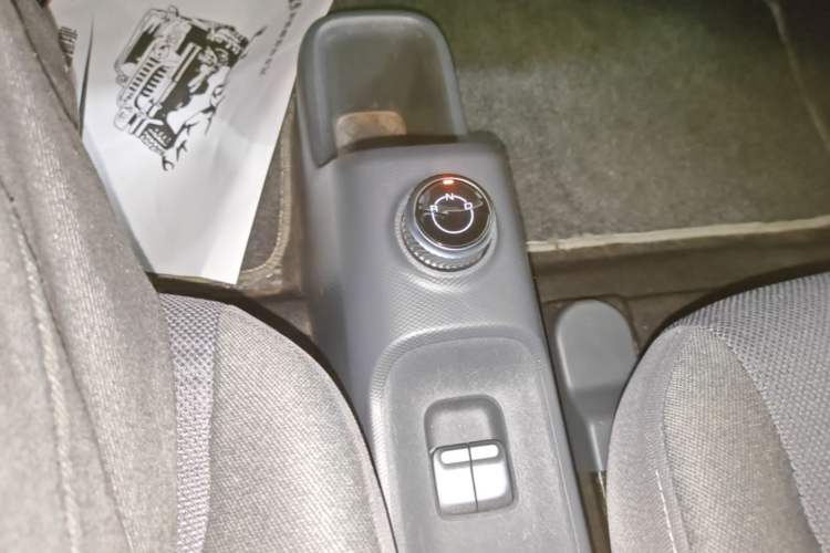 Used Wuling Zhiguang New Energy 2025 Standard Model Gear Lever