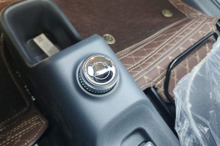 Used Wuling Zhiguang New Energy 2025 Comfort Model Gear Lever