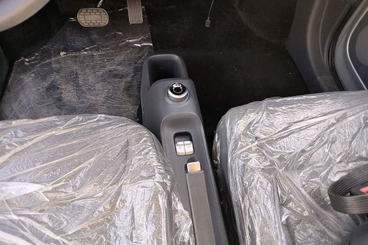 Used Wuling Zhiguang New Energy 2025 Comfort Model Gear Lever