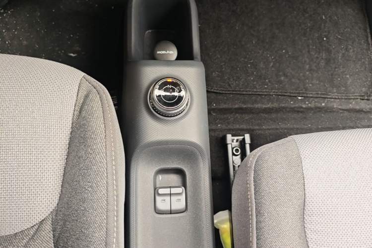 Used Wuling Zhiguang New Energy 2025 Model 305km Ambitious Edition Gear Lever