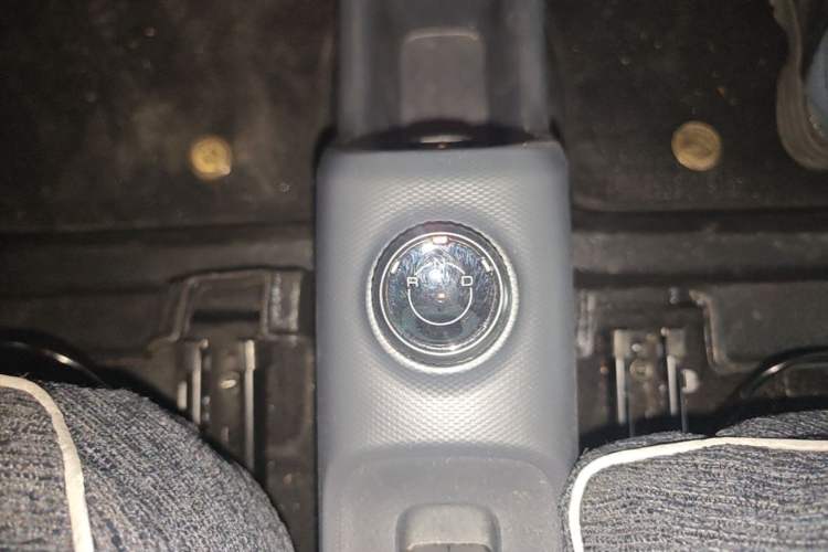 Used Wuling Zhiguang New Energy 2025 Model 305km Ambitious Edition Gear Lever