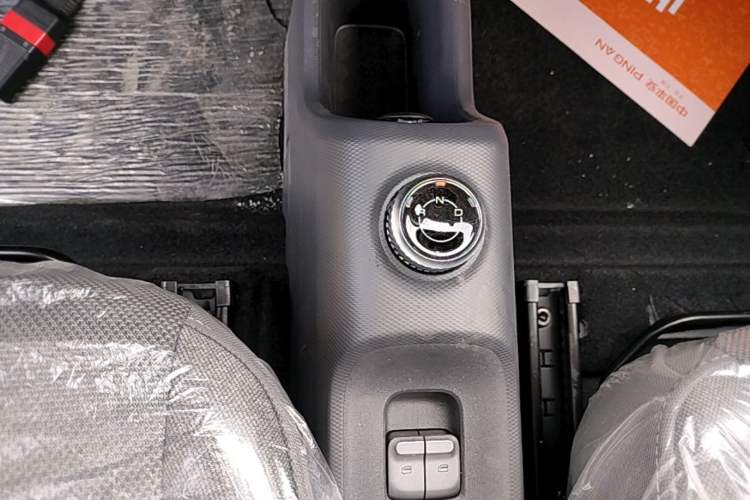 Used Wuling Zhiguang New Energy 2025 Comfort Model Gear Lever