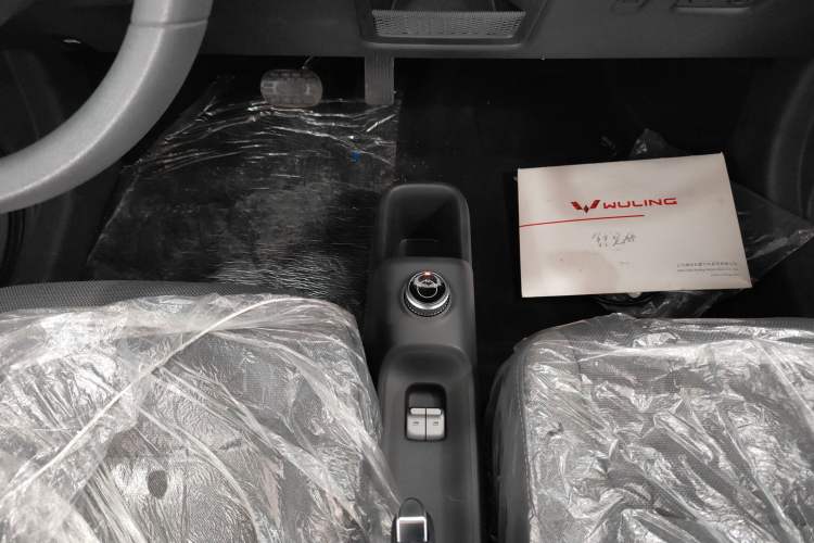 Used Wuling Zhiguang New Energy 2025 Comfort Model Gear Lever