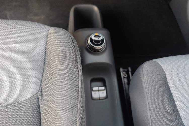 Used Wuling Zhiguang New Energy 2025 Model 305km Ambitious Edition Gear Lever