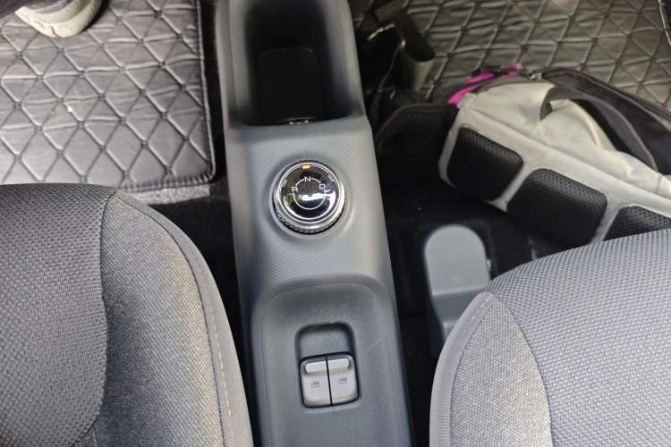 Used Wuling Zhiguang New Energy 2025 Standard Model Gear Lever