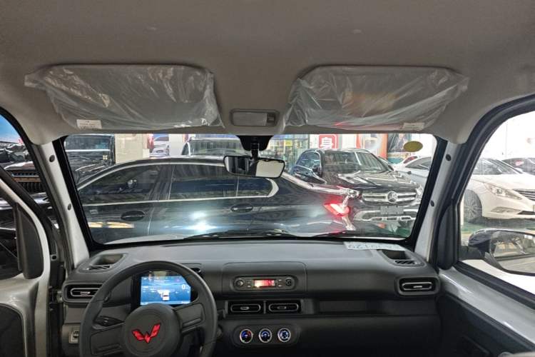 Used Wuling Zhiguang New Energy 2025 Model 305km Ambitious Edition Headliner