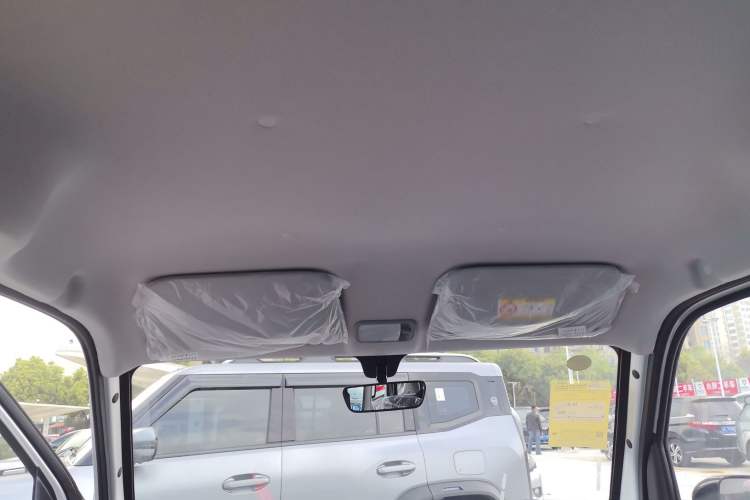 Used Wuling Zhiguang New Energy 2025 Model 305km Ambitious Edition Headliner