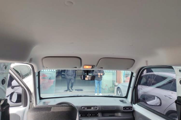 Used Wuling Zhiguang New Energy 2025 Comfort Model Headliner