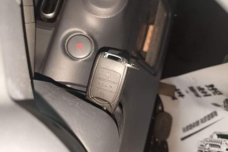 Used Wuling Zhiguang New Energy 2025 Standard Model Interior 1