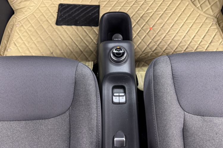 Used Wuling Zhiguang New Energy 2025 Comfort Model Interior 4