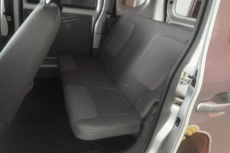 Used Wuling Zhiguang New Energy 2025 Comfort Model Interior 4