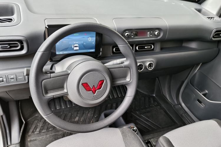 Used Wuling Zhiguang New Energy 2025 Model 305km Ambitious Edition Interior 7