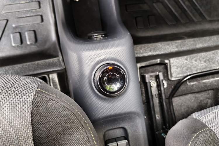 Used Wuling Zhiguang New Energy 2025 Model 305km Ambitious Edition Interior 9