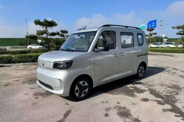 Ojetý Wuling Zhiguang New Energy 2025 Comfort Model