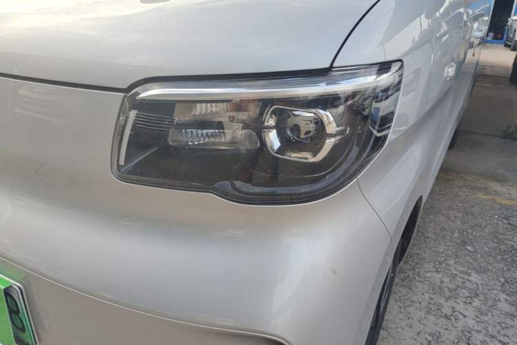 Used Wuling Zhiguang New Energy 2025 Model 305km Ambitious Edition Left Front Headlight