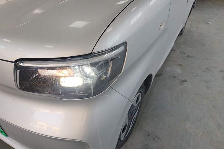Used Wuling Zhiguang New Energy 2025 Model 305km Ambitious Edition Left Front Headlight