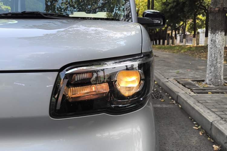 Used Wuling Zhiguang New Energy 2025 Comfort Model Left Front Headlight