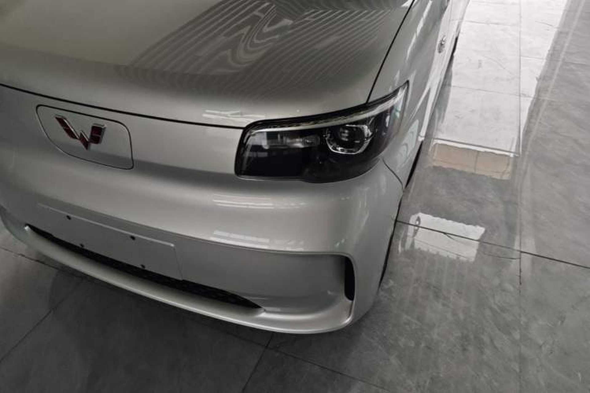 Used Wuling Zhiguang New Energy 2025 Model 305km Ambitious Edition Left Front Headlight