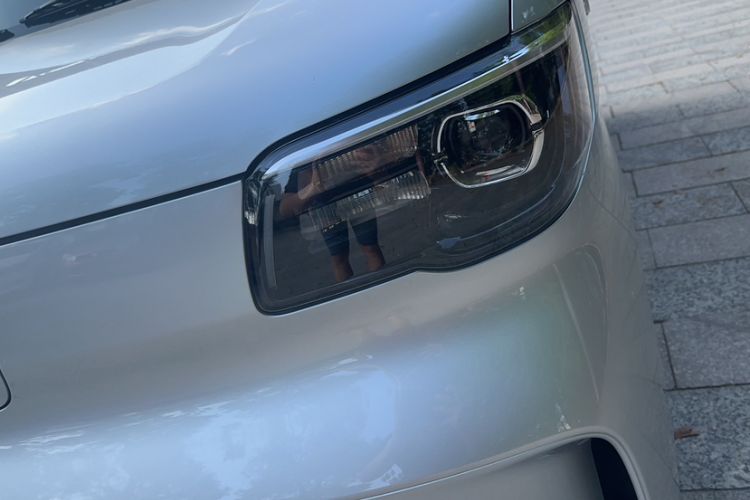 Used Wuling Zhiguang New Energy 2025 Model 305km Ambitious Edition Left Front Headlight