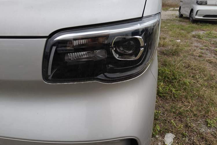 Used Wuling Zhiguang New Energy 2025 Comfort Model Left Front Headlight