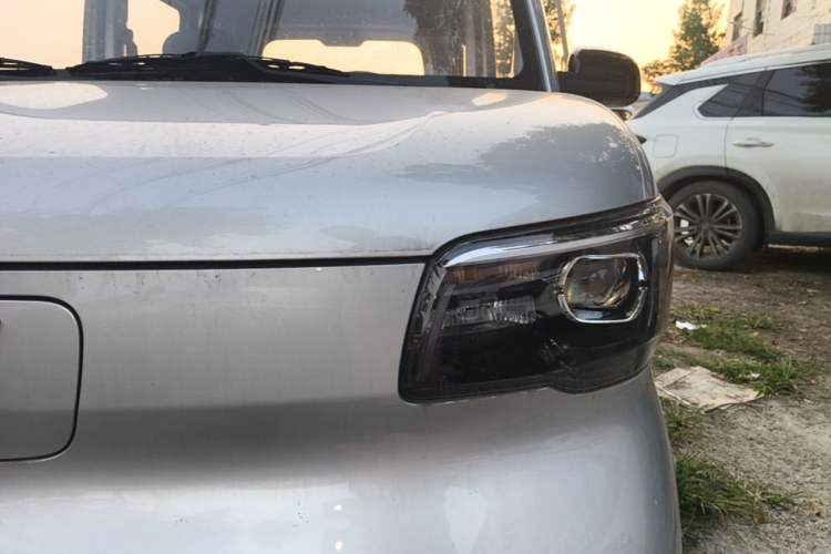 Used Wuling Zhiguang New Energy 2025 Comfort Model Left Front Headlight