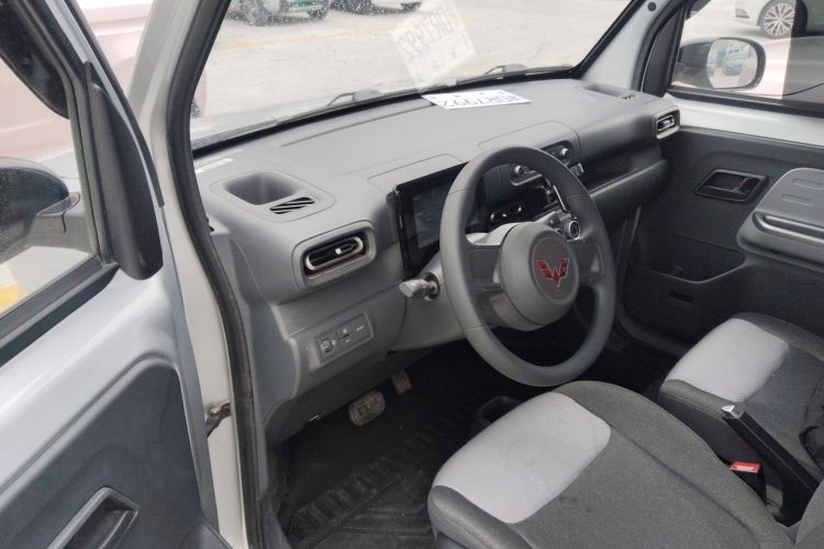Used Wuling Zhiguang New Energy 2025 Model 305km Ambitious Edition Left Front Seat