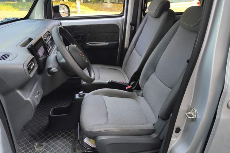 Used Wuling Zhiguang New Energy 2025 Comfort Model Left Front Seat