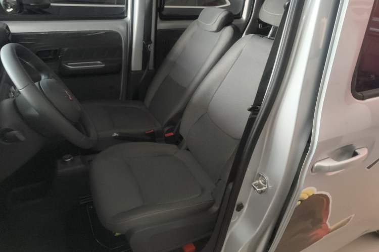 Used Wuling Zhiguang New Energy 2025 Comfort Model Left Front Seat