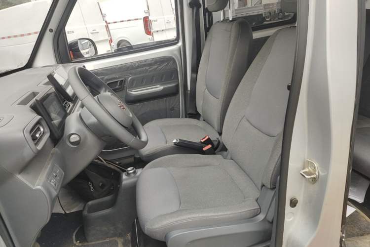 Used Wuling Zhiguang New Energy 2025 Standard Model Left Front Seat