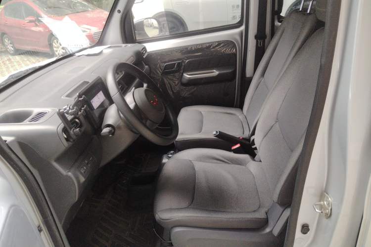 Used Wuling Zhiguang New Energy 2025 Comfort Model Left Front Seat