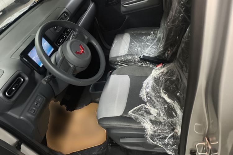 Used Wuling Zhiguang New Energy 2025 Model 305km Ambitious Edition Left Front Seat