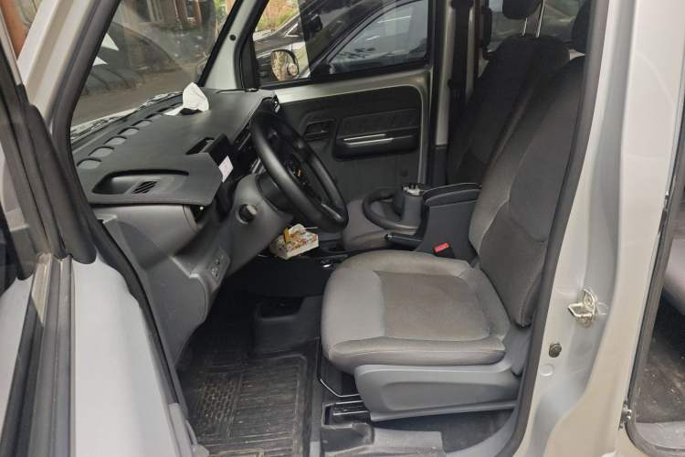 Used Wuling Zhiguang New Energy 2025 Standard Model Left Front Seat