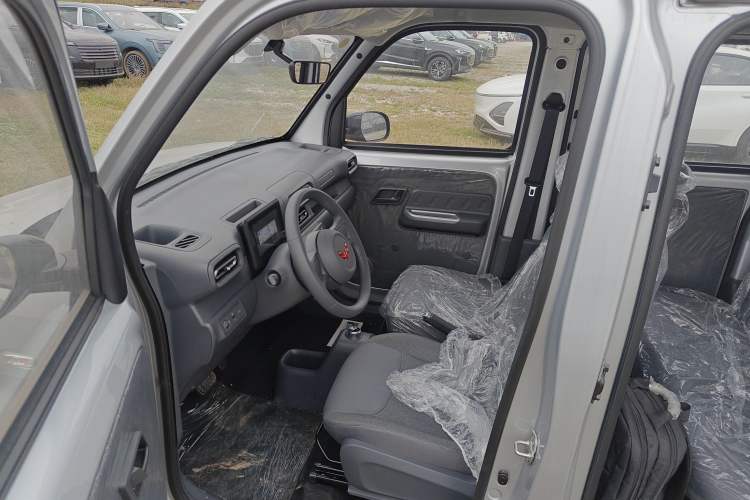 Used Wuling Zhiguang New Energy 2025 Comfort Model Left Front Seat