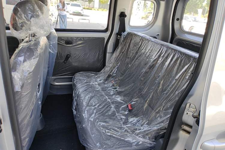Used Wuling Zhiguang New Energy 2025 Comfort Model Left Rear Seat