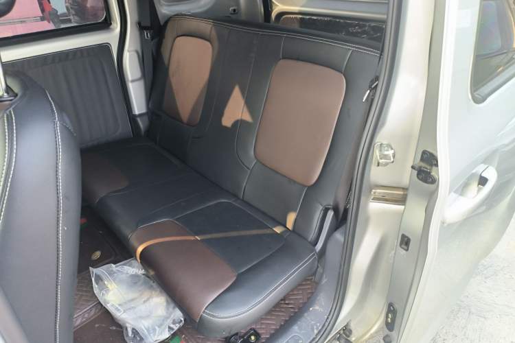 Used Wuling Zhiguang New Energy 2025 Comfort Model Left Rear Seat