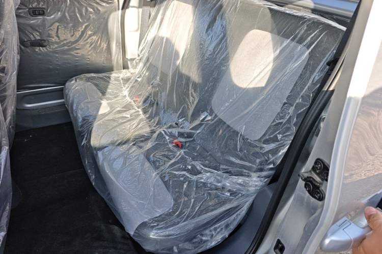 Used Wuling Zhiguang New Energy 2025 Model 305km Ambitious Edition Left Rear Seat