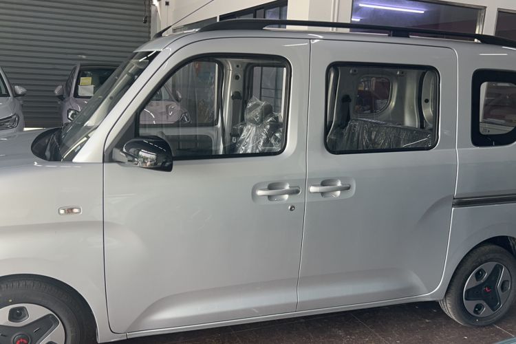Used Wuling Zhiguang New Energy 2025 Comfort Model Left Side